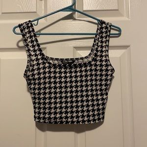 black and white patterned top